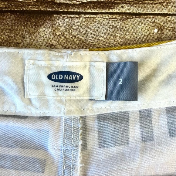 Old Navy Size 2 Womens Shorts Multicolor Patterned - Picture 5 of 8